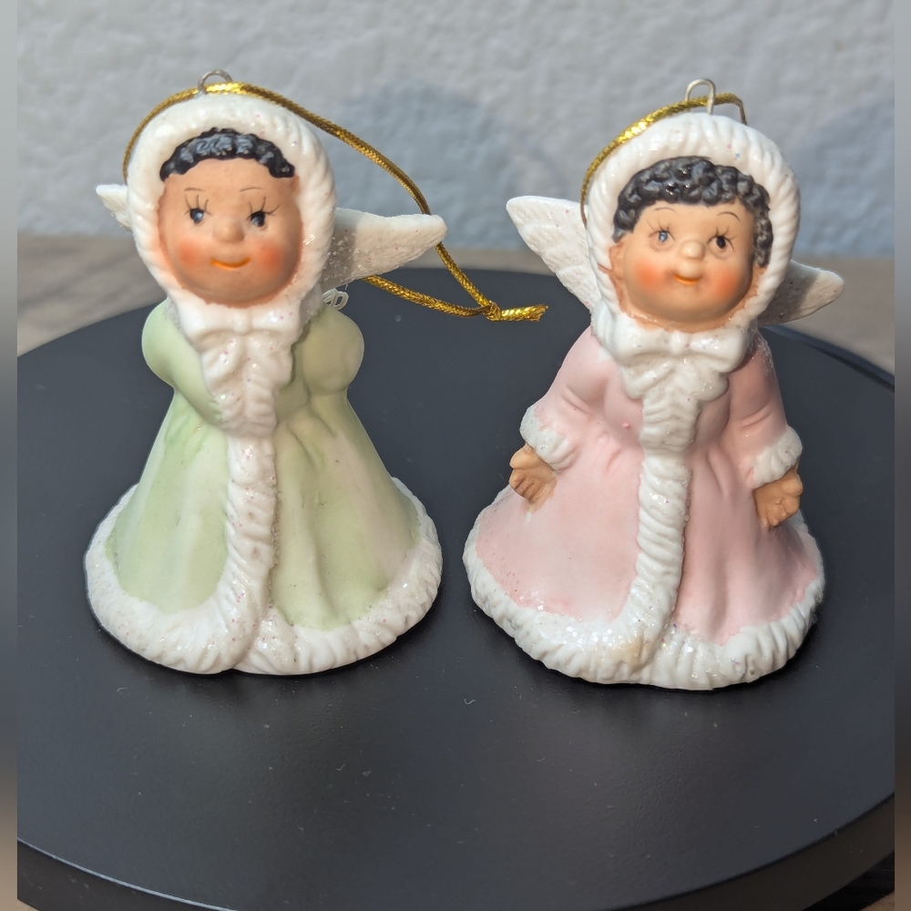 Giftco Inc 2 Kissing Angels 3" Ceramic  Ornament Bells African American.